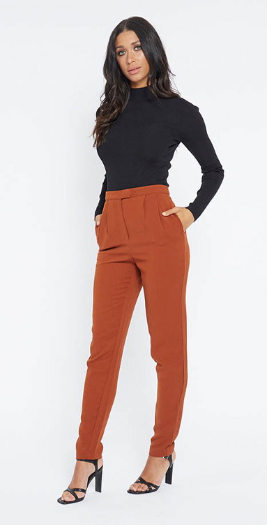 Tips om een rode broek te combineren Berden Fashion Blog