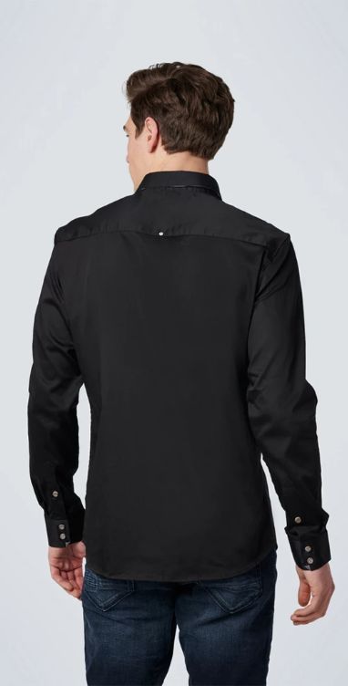 zwart overhemd combineren spijkerbroek