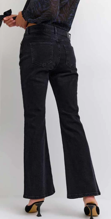 jeanstrends zomer bootcut jeans